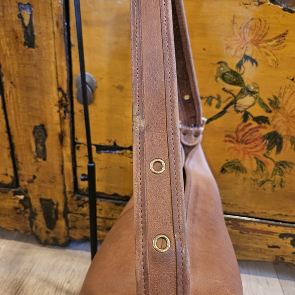 Vintage Coach Tan Leather Duffle Sac M9085 - Picture 4 of 10